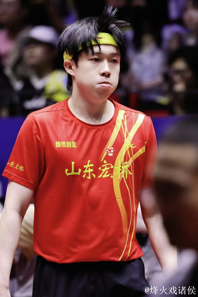 王楚钦退赛再参赛,步伐僵硬,球迷感叹国乒风貌依旧 王楚钦退赛再参赛,步伐僵硬,球迷感叹国乒风貌依旧